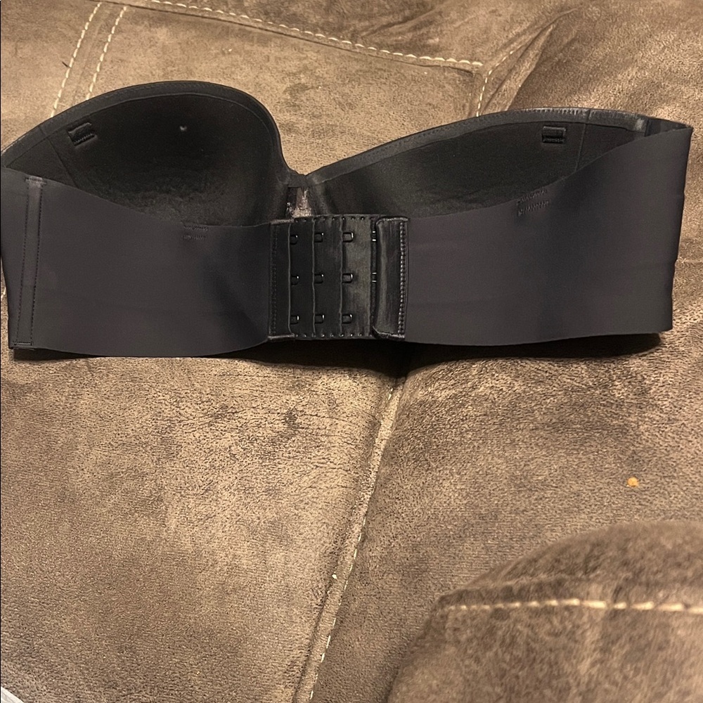 Maidenform Black Strapless Bra - Picture 2 of 3